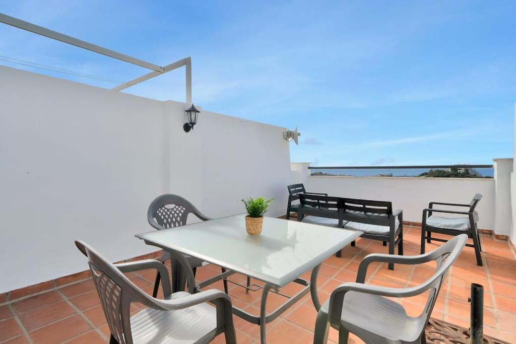 Duplex Con Vistas Al Mar, Piscina Y Gimnasio - Las Abejeras 226 Estepona Exterior foto